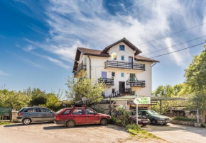 Отель Studios Kaštel  Буйе